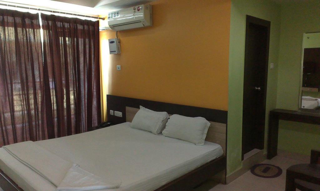 Hotel Sunview Dispur Room photo